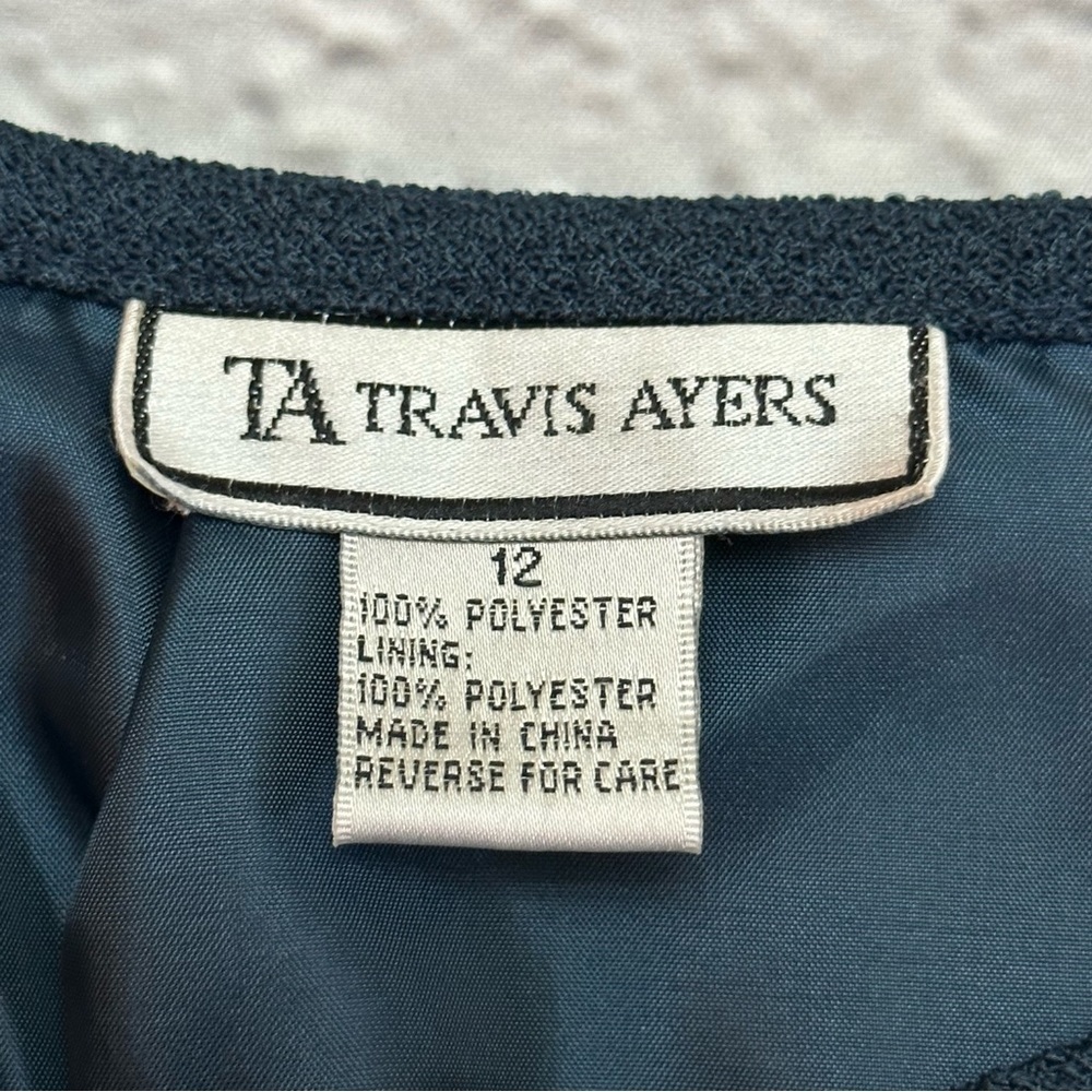 Travis Ayer’s suit set - Picture 7 of 7